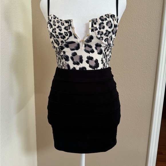 Guess Cheetah bodysuit with black mini pencil skirt - Picture 9 of 12